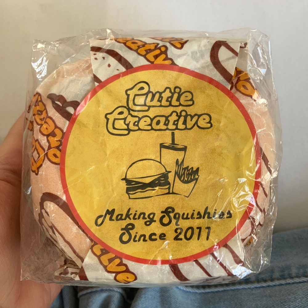 RARE cute creative jumbo burger